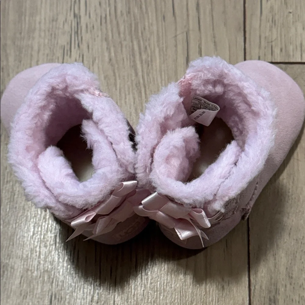 UGG Bailey Bow Pink Boots Kids 04/05